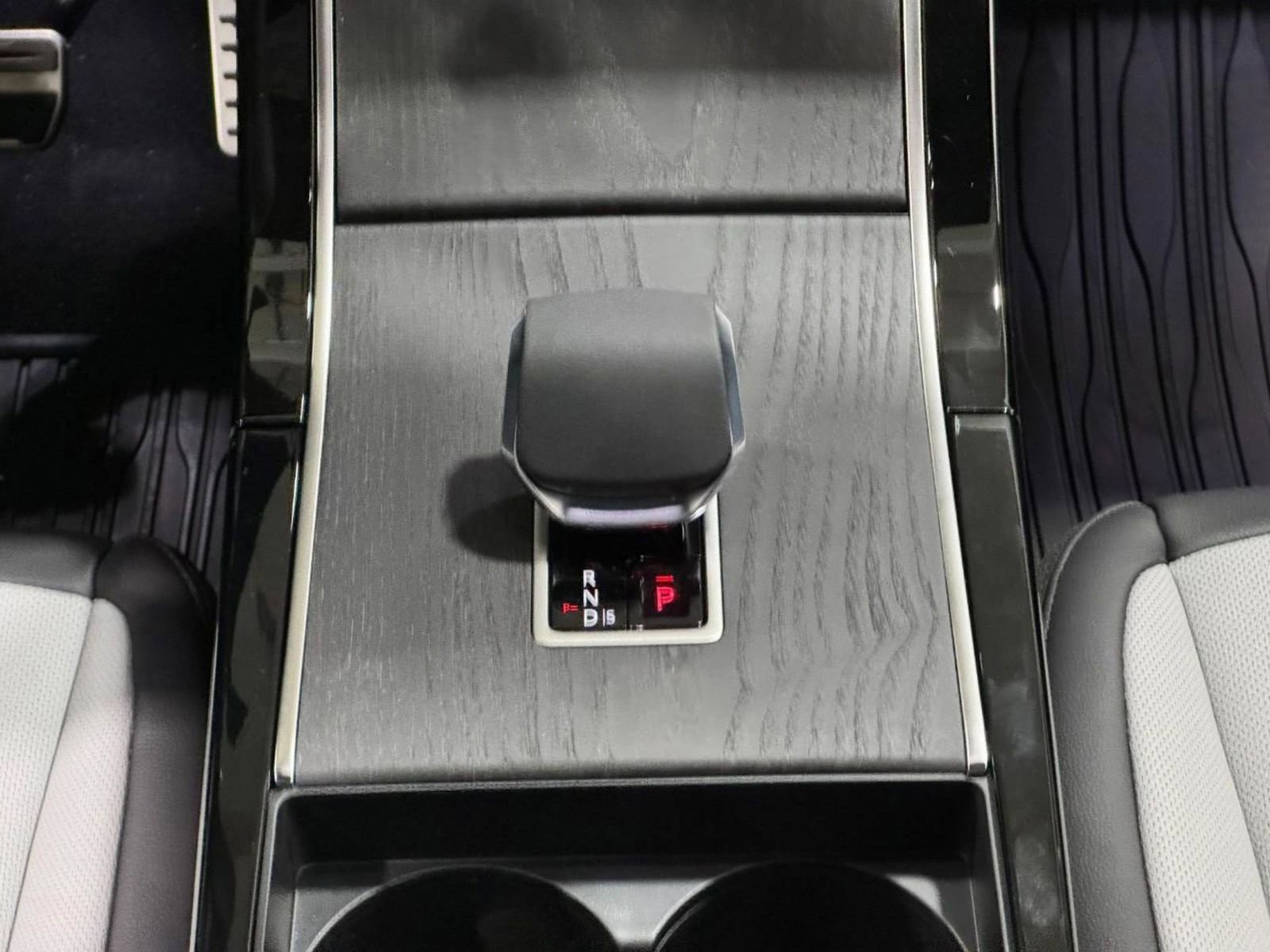 New 2026 Land Rover Range Rover Evoque Dynamic SE image 15