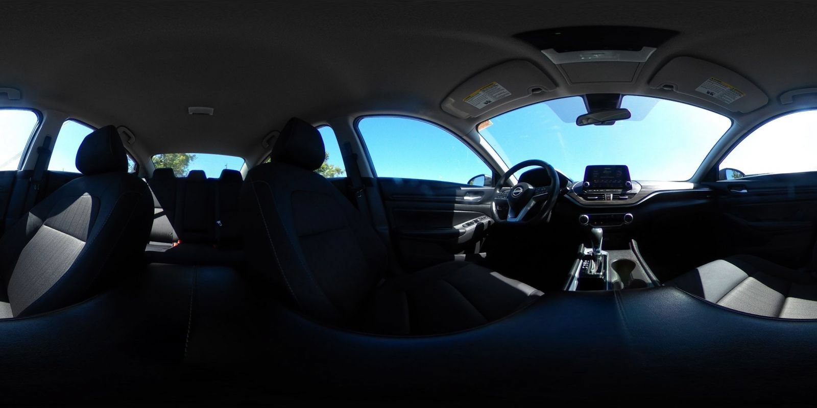 Used 2025 Nissan Altima 2.5 SV FWD image 43