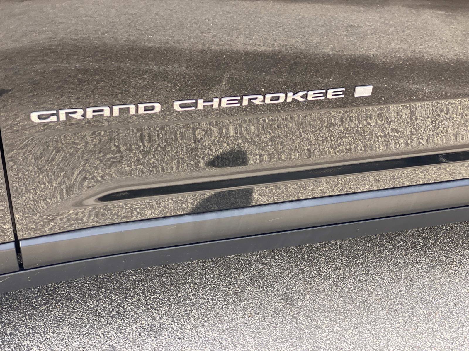 Used 2022 Jeep Grand Cherokee L Limited RWD image 14