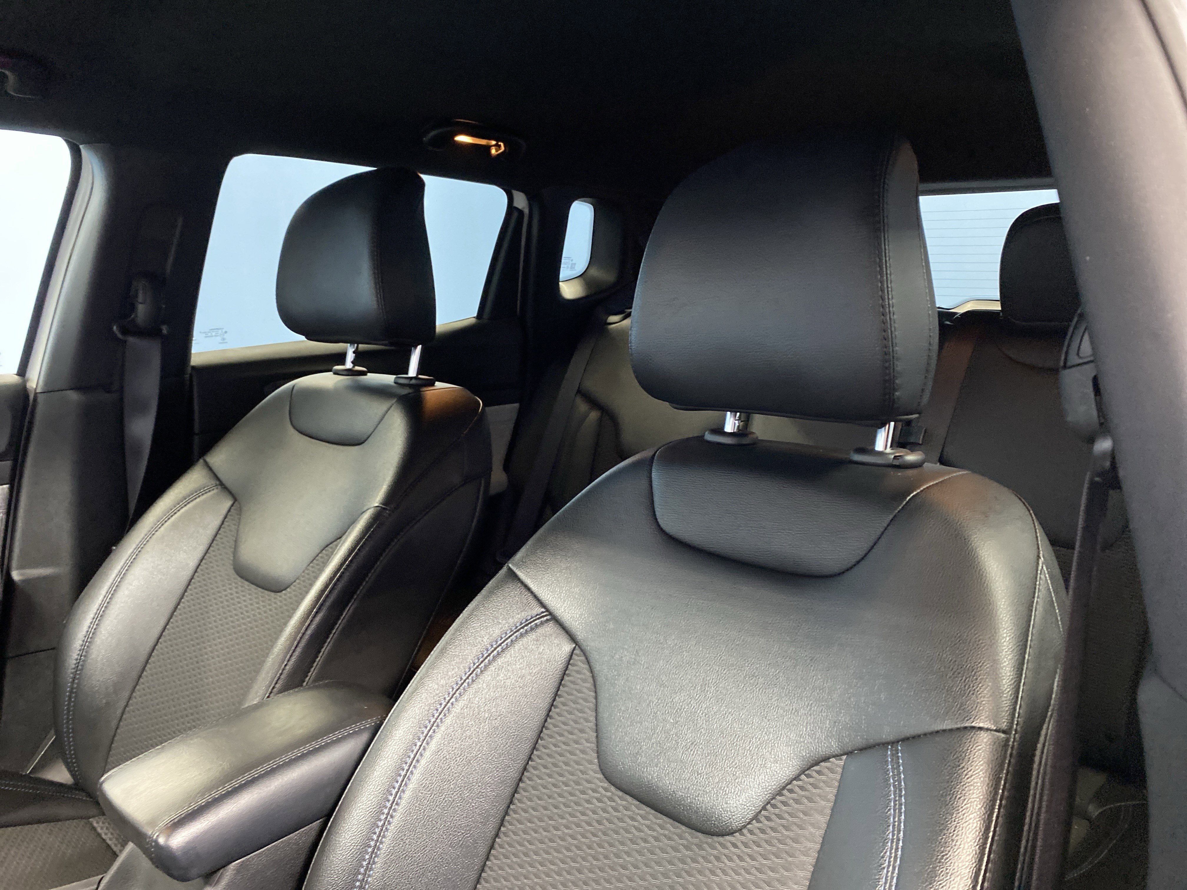 Certified 2024 Jeep Compass Latitude image 8