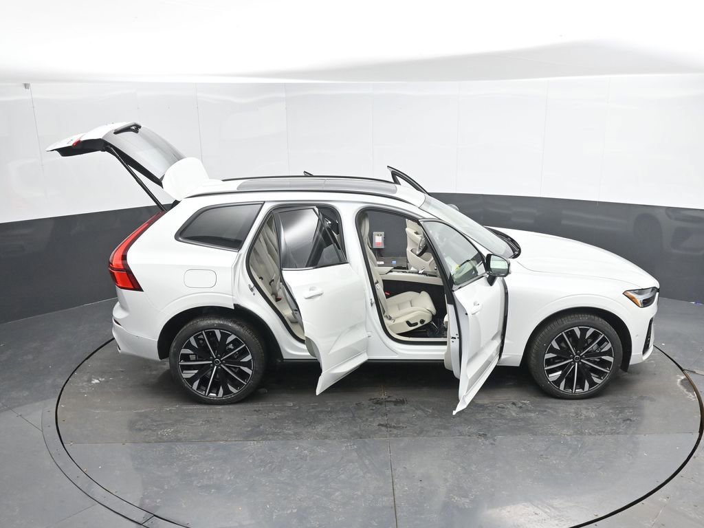 New 2026 Volvo XC60 T8 Ultra w/ Climate Package image 47