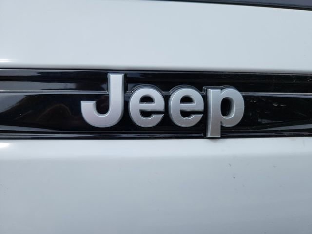 New 2025 Jeep Grand Cherokee Overland w/ Adv Protech Group III AWD/4WD image 11