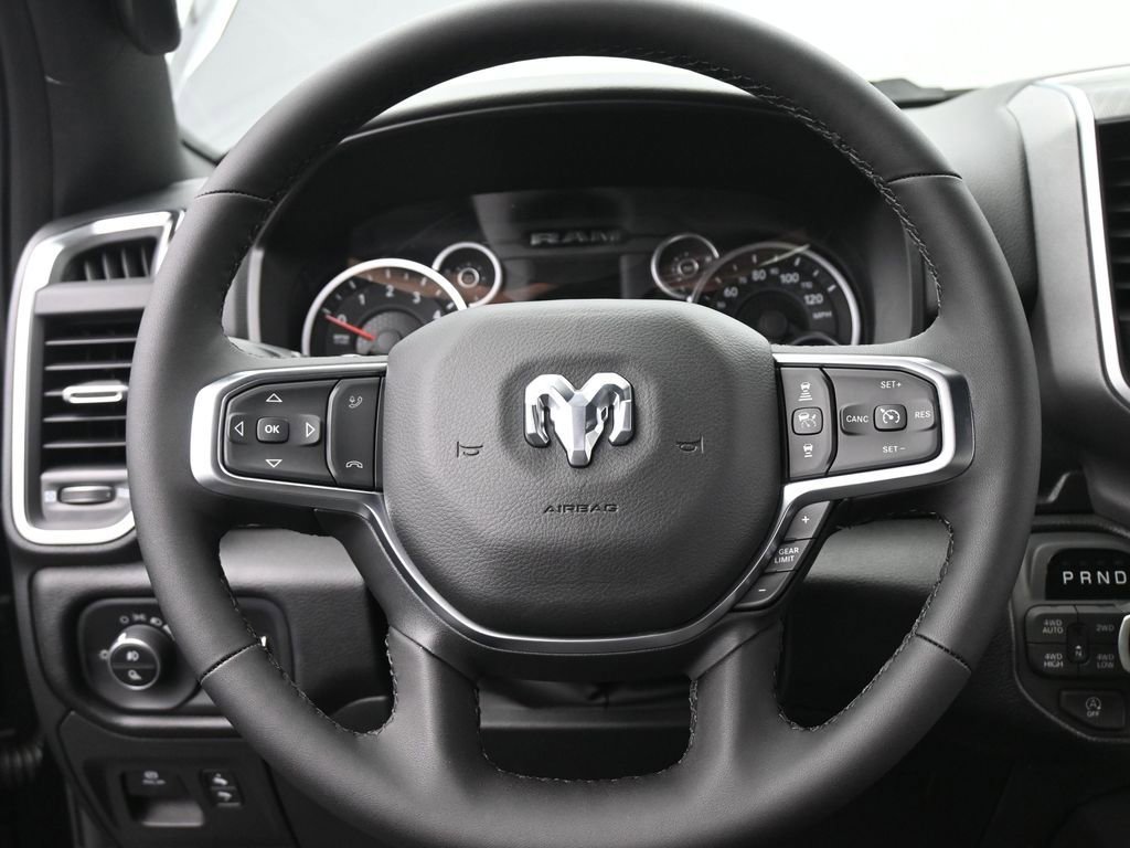 New 2026 RAM 1500 4x4 Crew Cab image 31