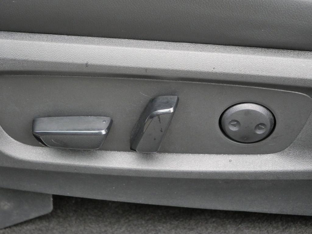 Used 2023 Nissan Pathfinder SL image 18