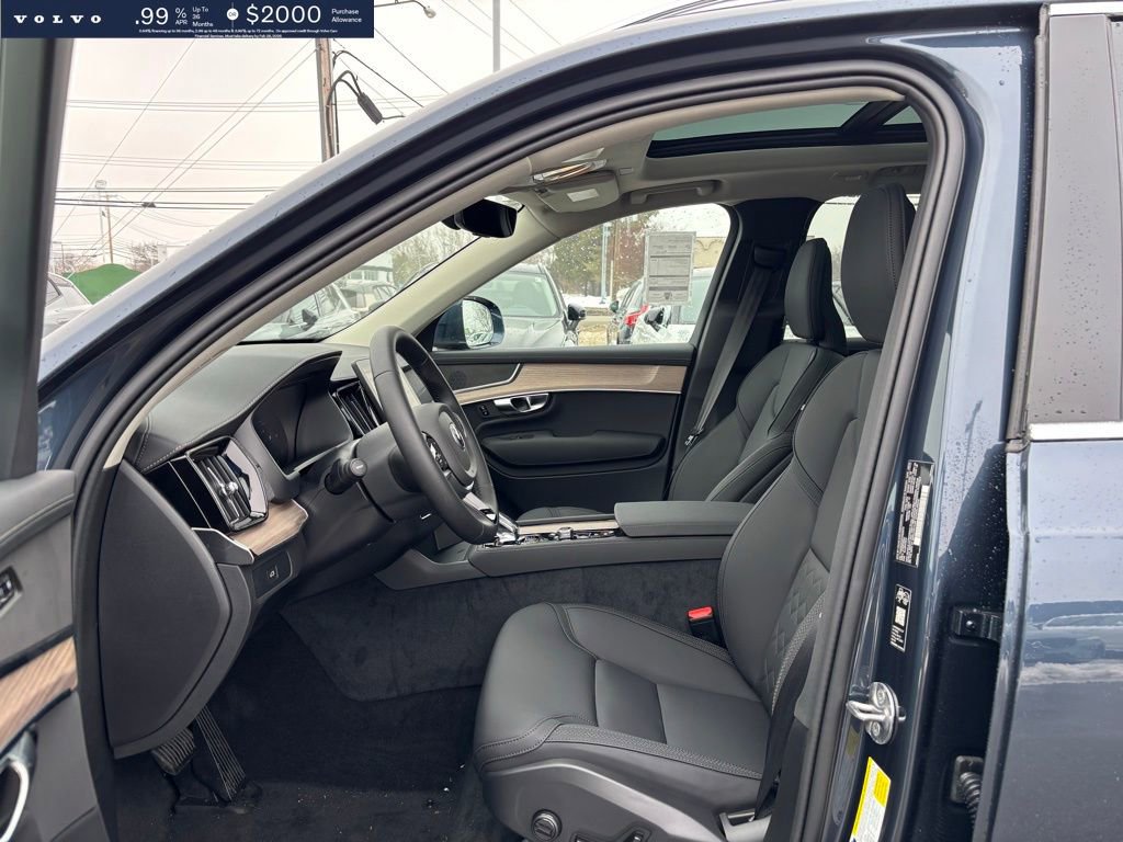 New 2026 Volvo XC90 B6 Core w/ Protection Package Premier image 15