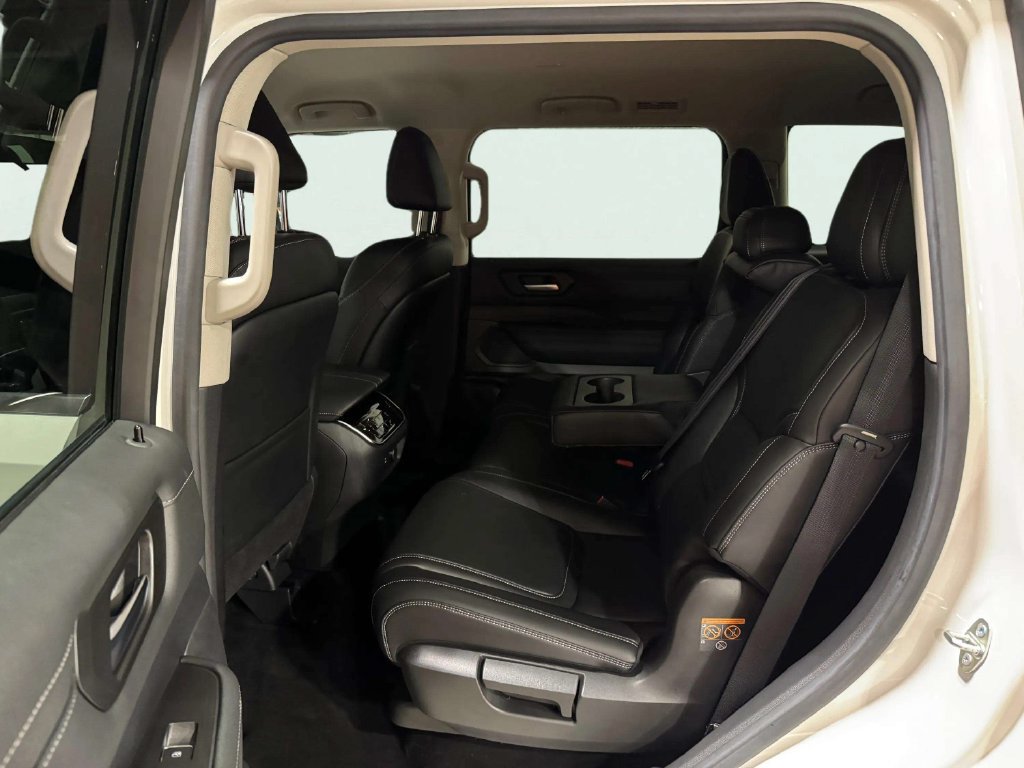 Certified 2026 Nissan Armada SV AWD/4WD image 22