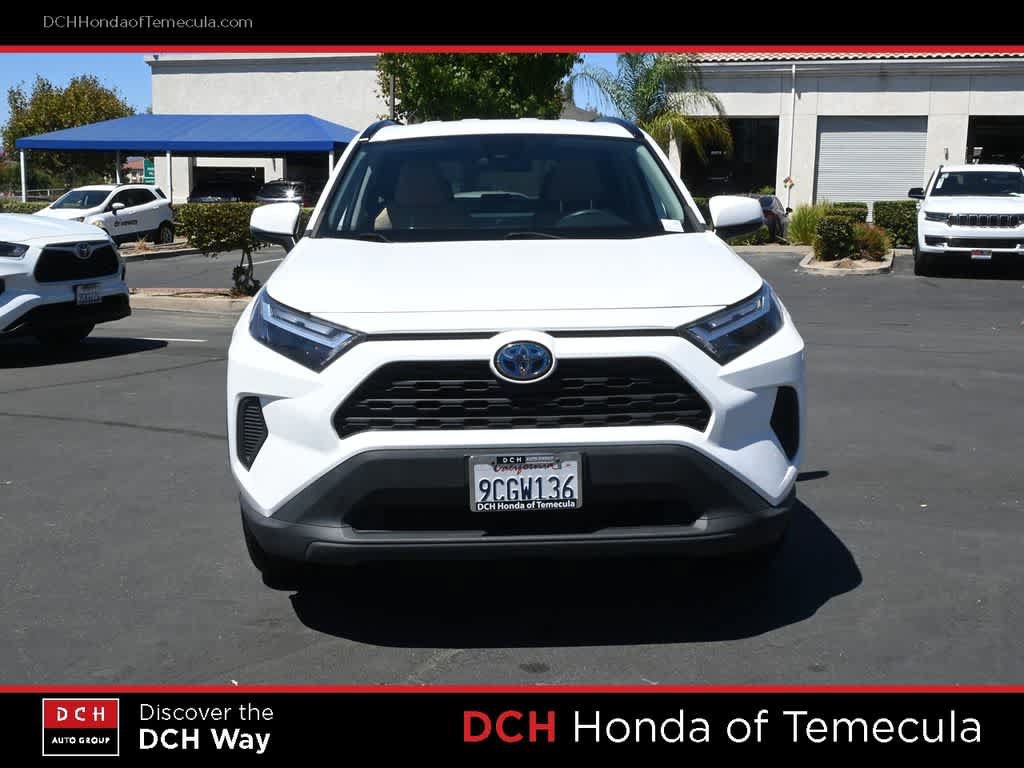 Used 2022 Toyota RAV4 XLE AWD/4WD image 2