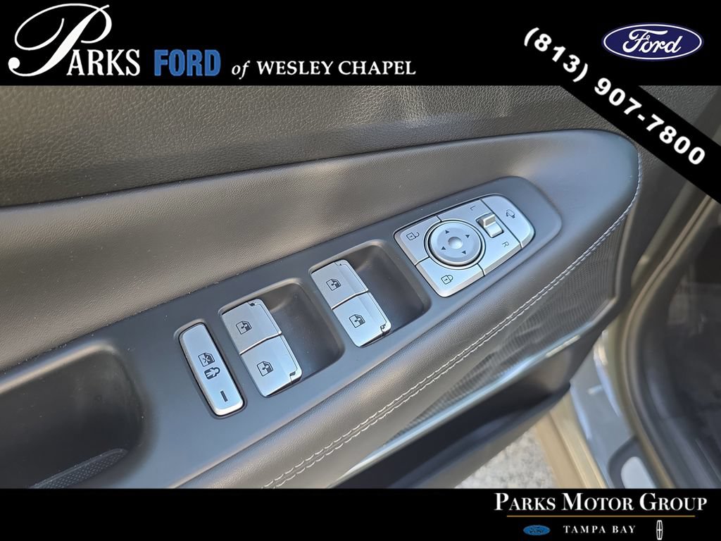 Used 2021 Hyundai Santa Fe Calligraphy AWD/4WD image 17
