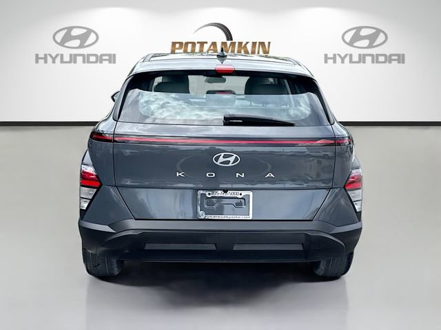 Certified 2024 Hyundai Kona SE image 6