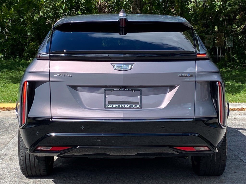 Used 2024 Cadillac Lyriq Tech RWD image 6