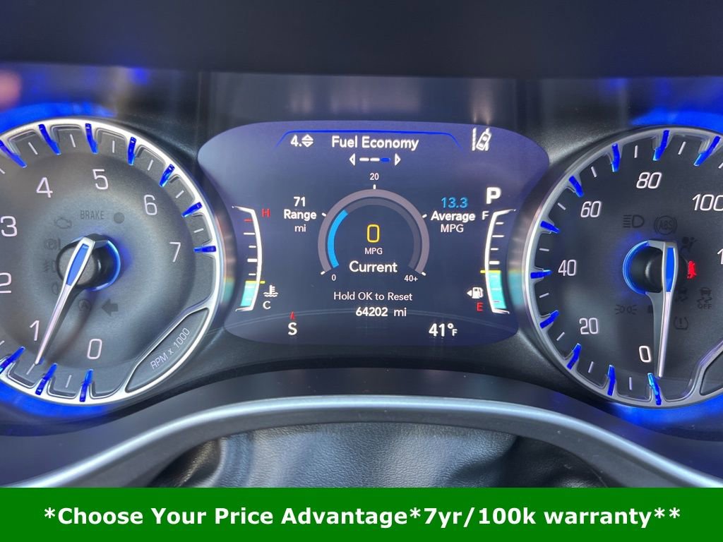 Certified 2023 Chrysler Pacifica Touring-L image 47