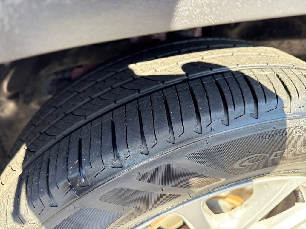 Used 2016 Jeep Cherokee Sport image 27