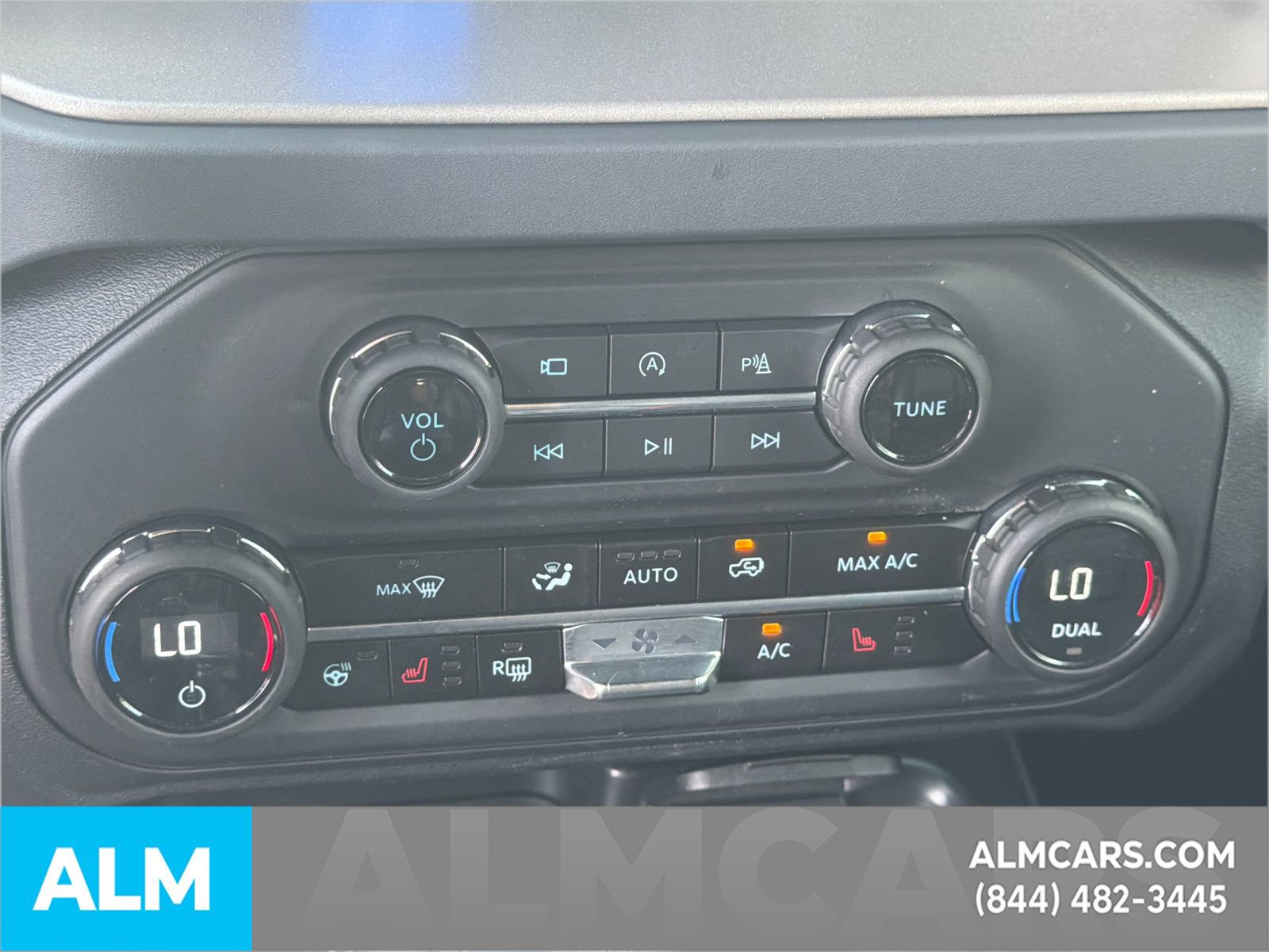 Used 2025 Ford Bronco Outer Banks AWD/4WD image 34