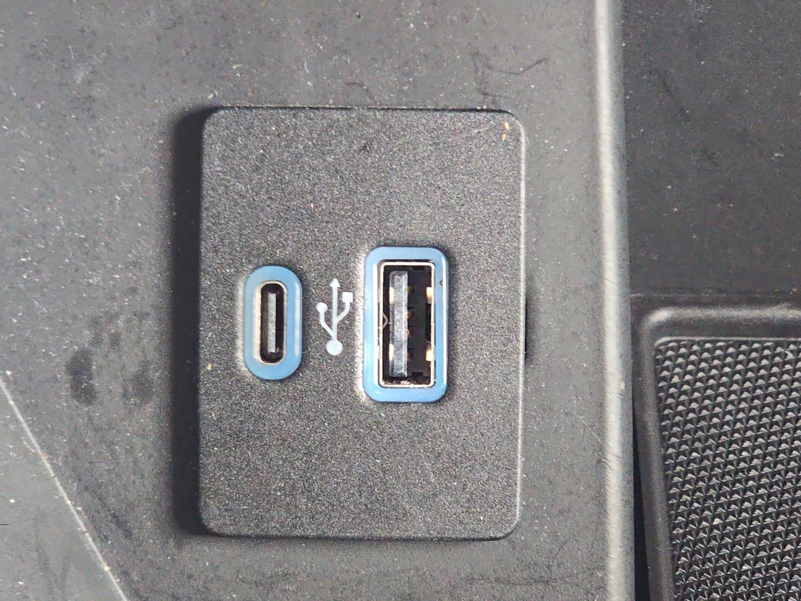 Used 2022 Ford F150 Lariat AWD/4WD image 21