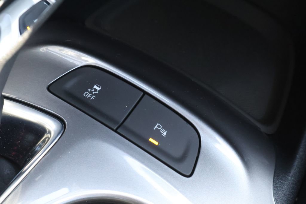 Used 2025 Chevrolet Malibu RS w/ LPO, Floor Liner Package image 21