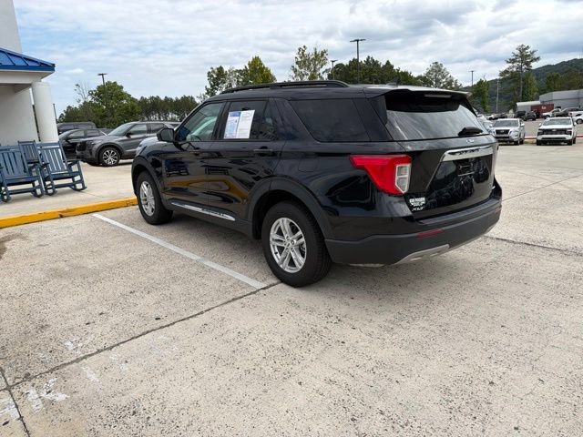 Used 2023 Ford Explorer XLT w/ Equipment Group 202A AWD/4WD image 15