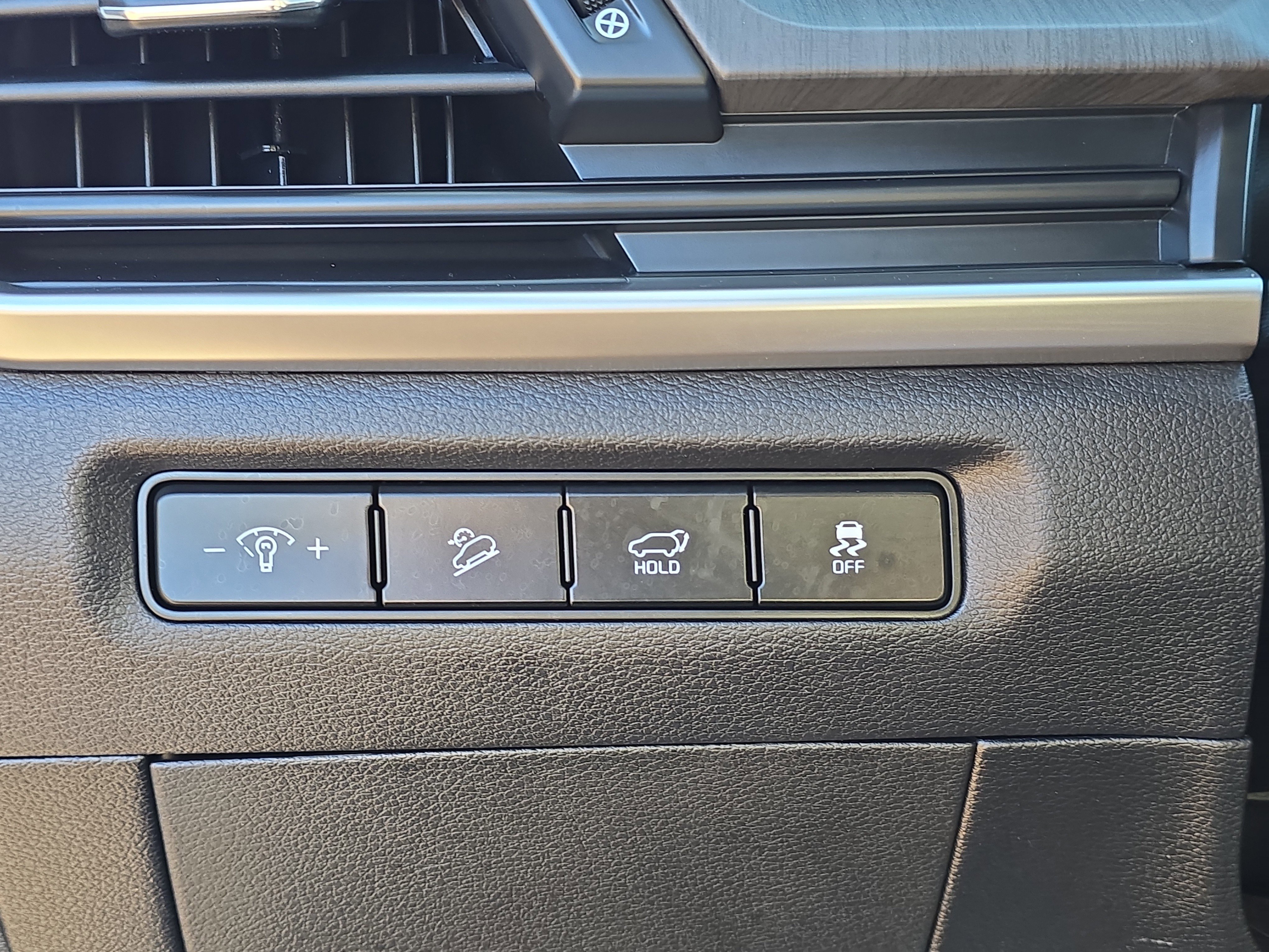 Certified 2023 Kia Telluride EX w/ EX Captain's Chair Package image 32