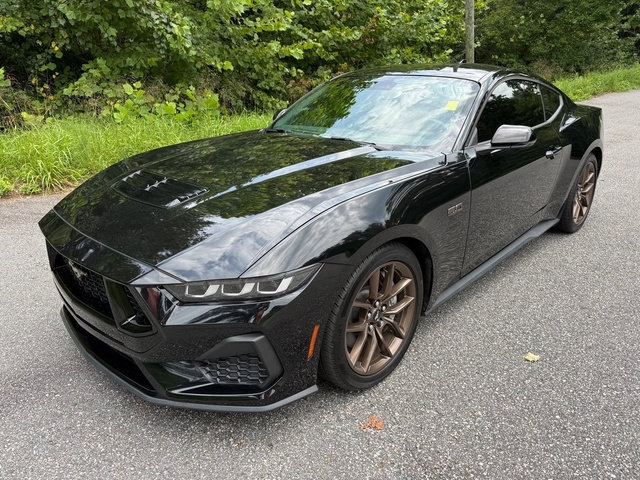 Used 2024 Ford Mustang GT Premium RWD image 2