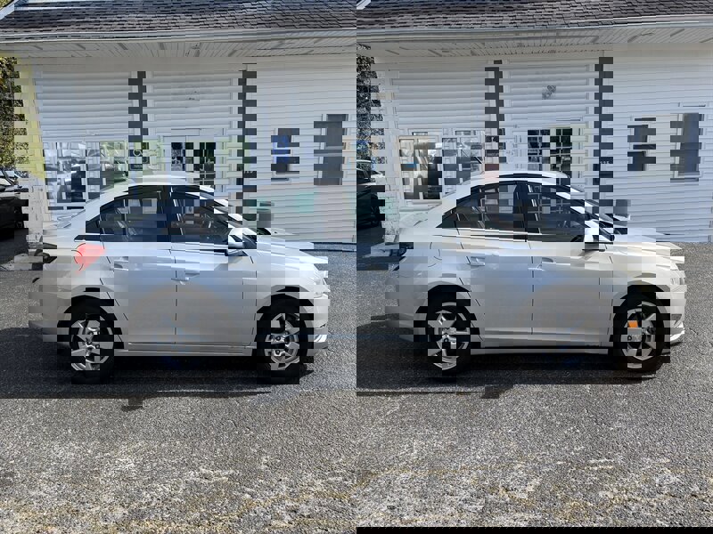 Used 2014 Chevrolet Cruze LT image 8