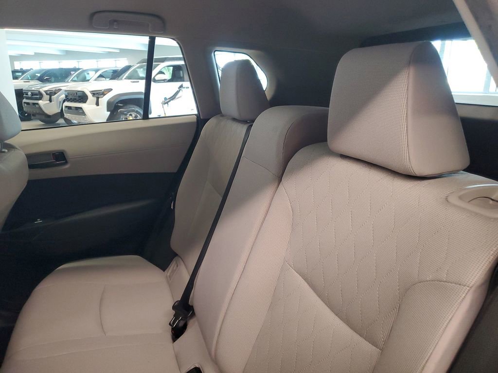 Used 2024 Toyota Corolla Cross LE image 12