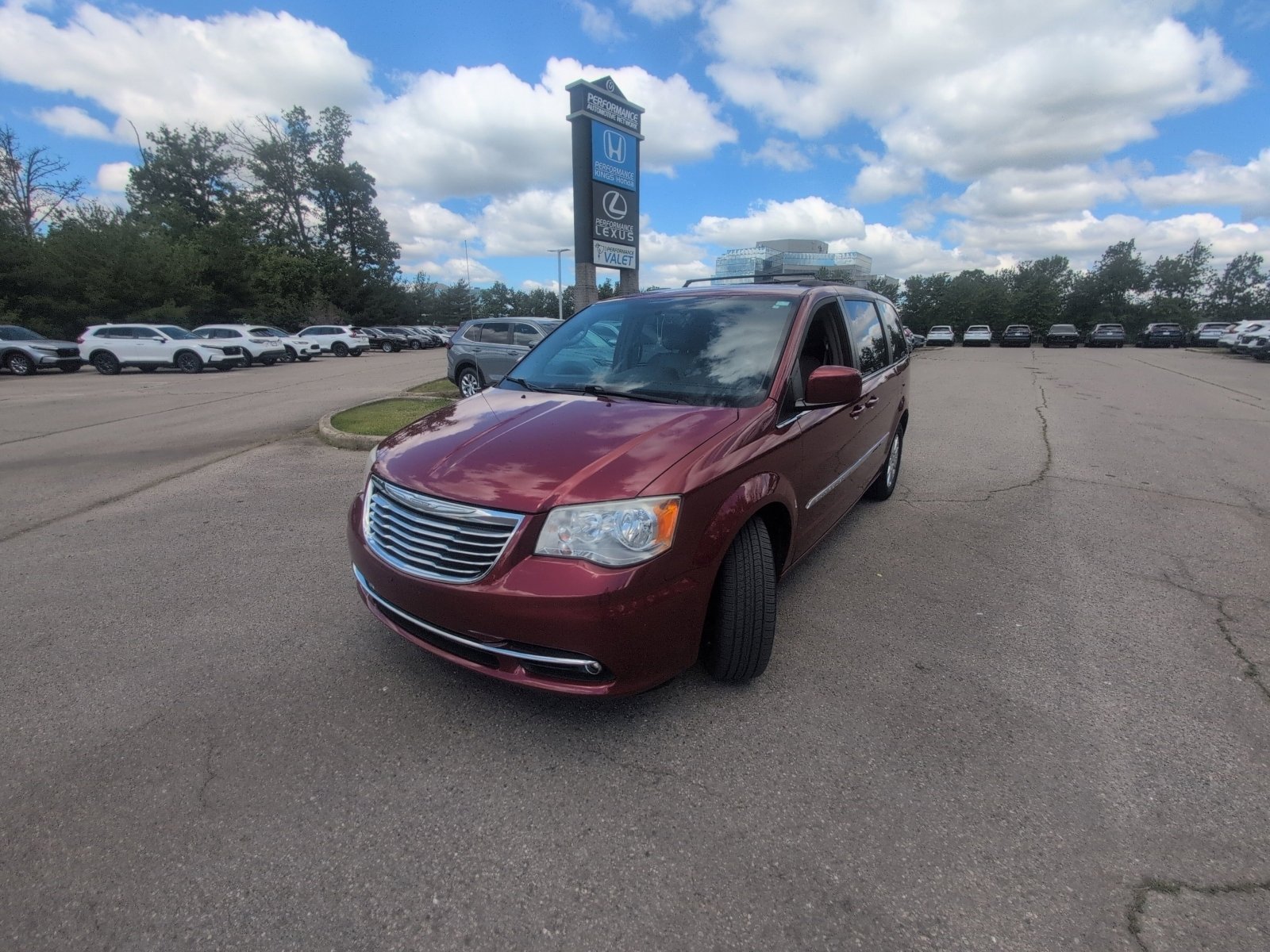 Used 2015 Chrysler Town & Country Touring FWD image 18