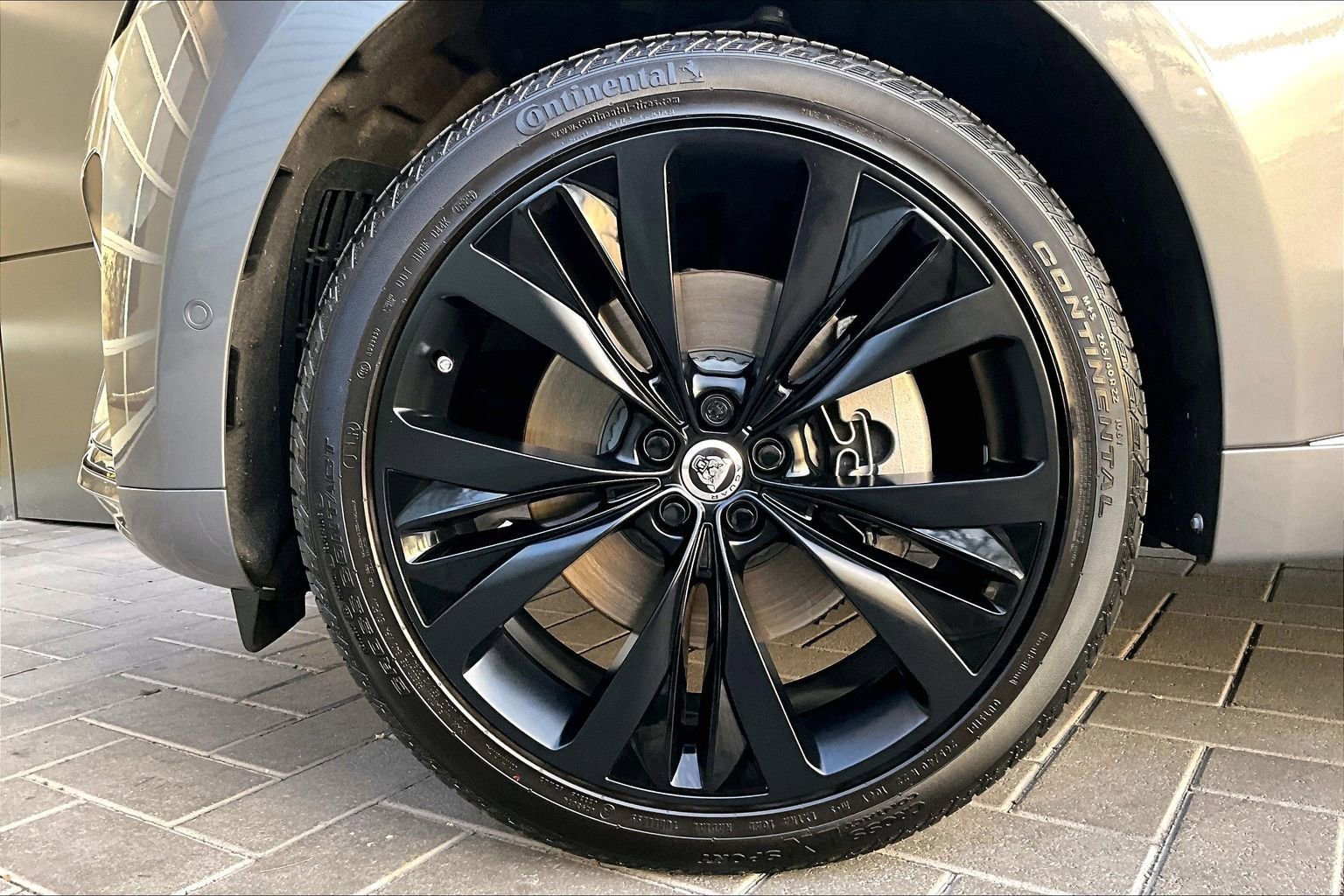 Used 2026 Jaguar F-PACE R-Dynamic S image 9