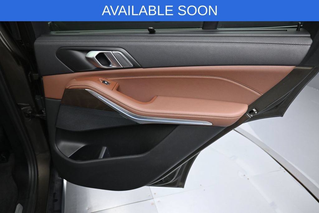 Used 2022 BMW X5 xDrive40i w/ Executive Package AWD/4WD image 42