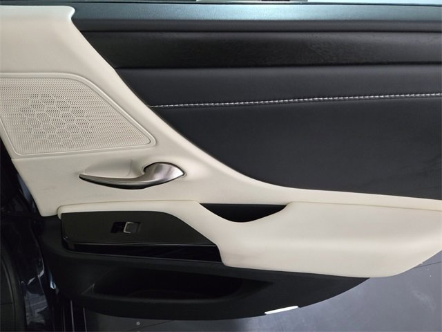 Used 2022 Lexus ES 350 w/ Premium Package image 22
