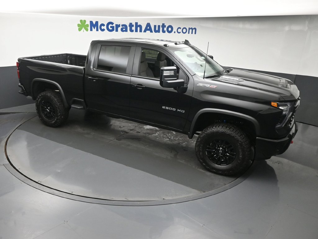 New 2026 Chevrolet Silverado 2500 ZR2 AWD/4WD image 3