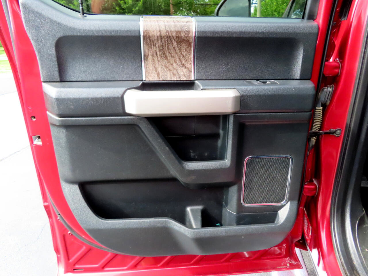 Used 2019 Ford F250 Lariat w/ Lariat Value Package image 35