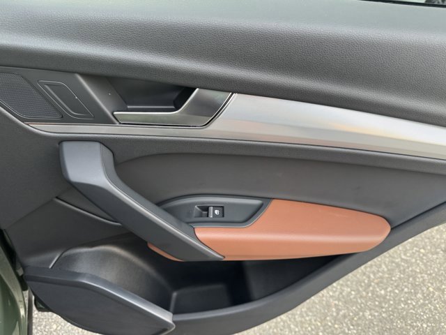 Certified 2025 Audi Q5 2.0T Premium w/ Convenience Plus Package image 30