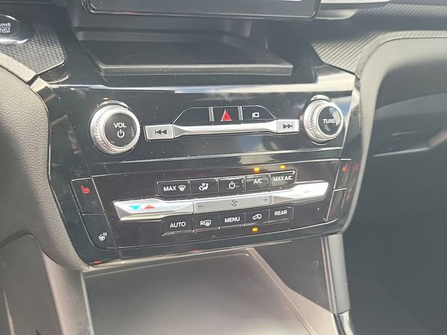 Used 2023 Ford Explorer ST-Line w/ Class IV Trailer Tow Package image 28