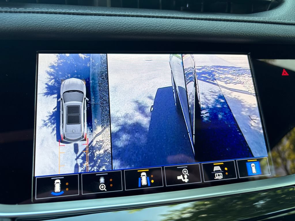 New 2026 Cadillac XT5 Sportv w/ LPO, Floor Liner Package AWD/4WD image 28