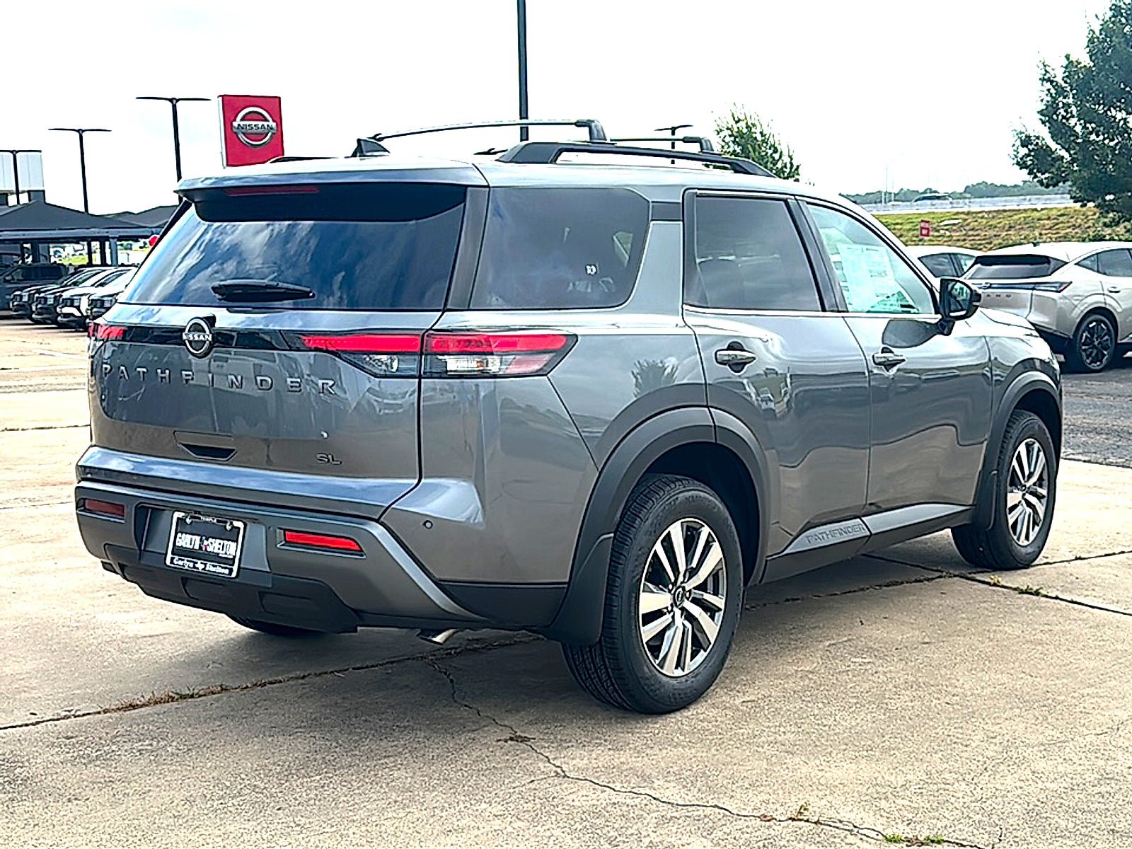 New 2026 Nissan Pathfinder SL FWD image 8