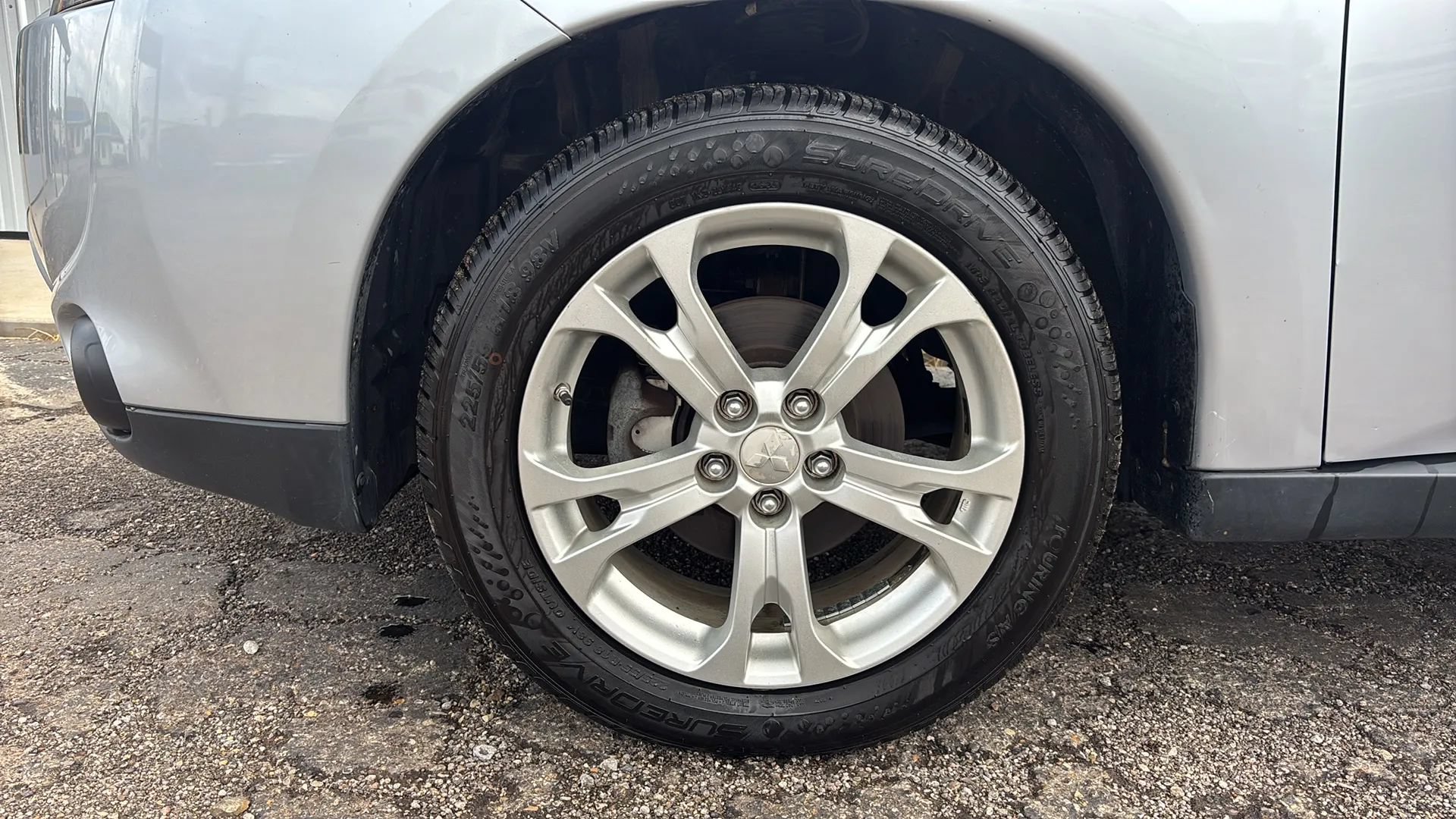 Used 2014 Mitsubishi Outlander SE FWD image 9