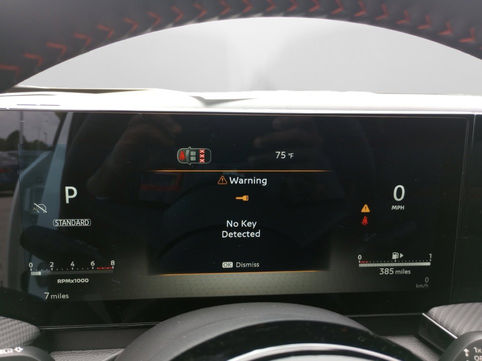 New 2026 Nissan Kicks SR w/ Cold Weather Package FWD image 11