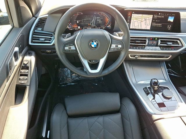 Used 2023 BMW X5 xDrive40i w/ Parking Assistance Package AWD/4WD image 11
