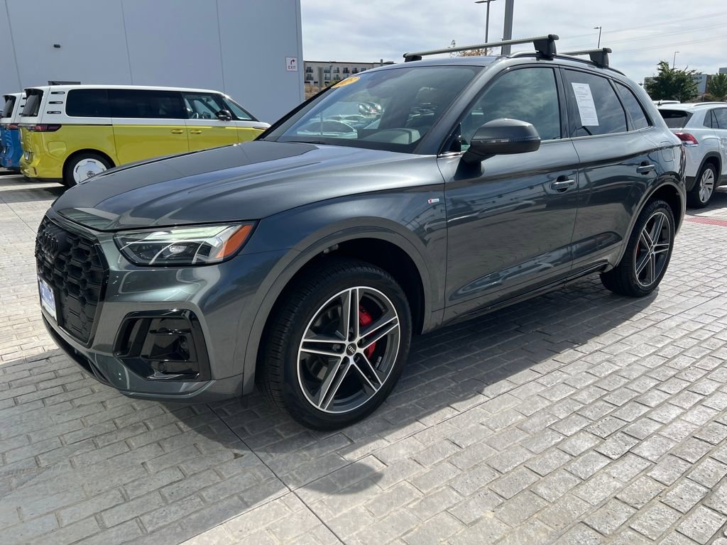 Used 2025 Audi Q5 e Premium Plus