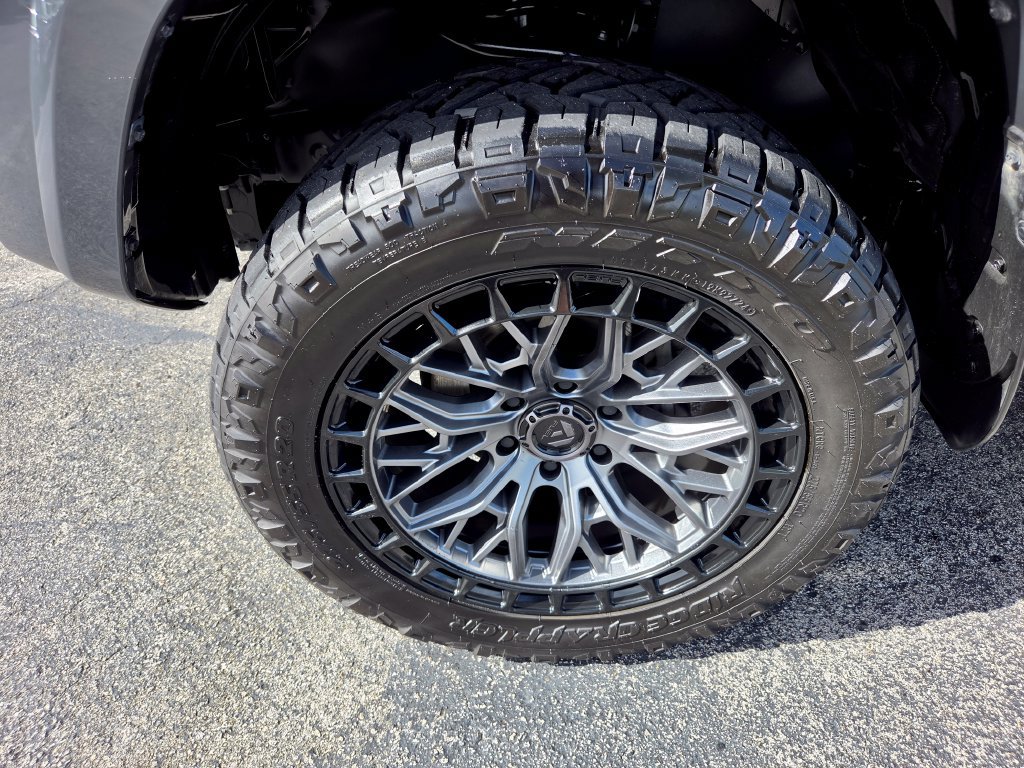 Used 2024 Toyota 4Runner TRD Off-Road AWD/4WD image 4