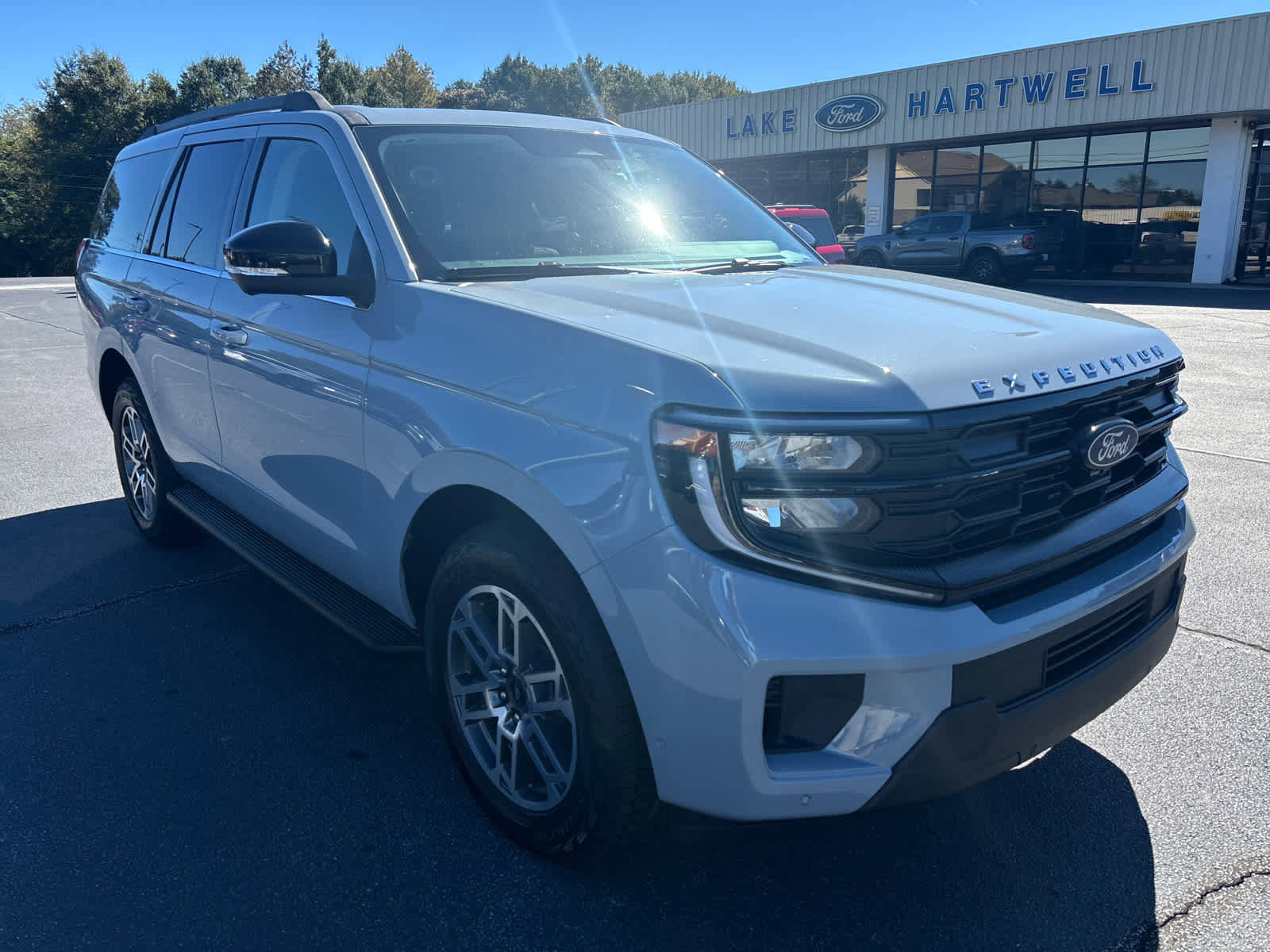 New 2025 Ford Expedition Active image 1