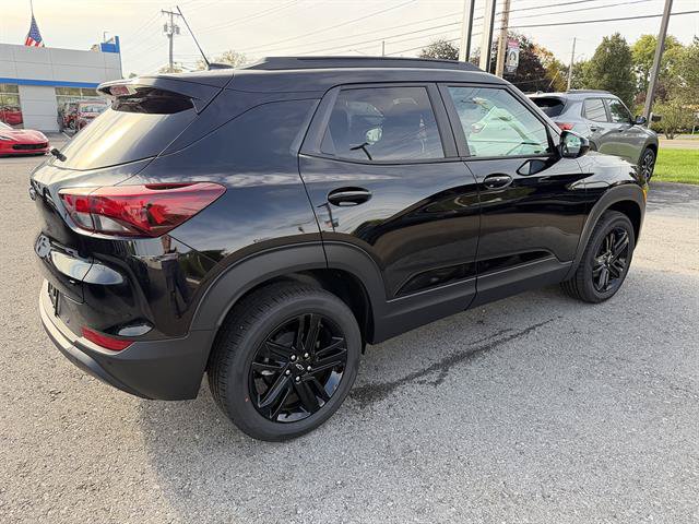New 2026 Chevrolet TrailBlazer LT w/ Midnight Edition AWD/4WD image 6