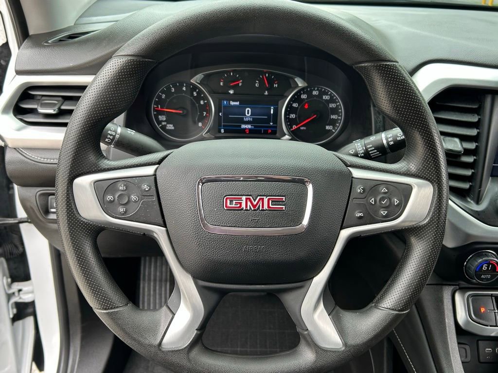 Used 2023 GMC Acadia SLE image 17