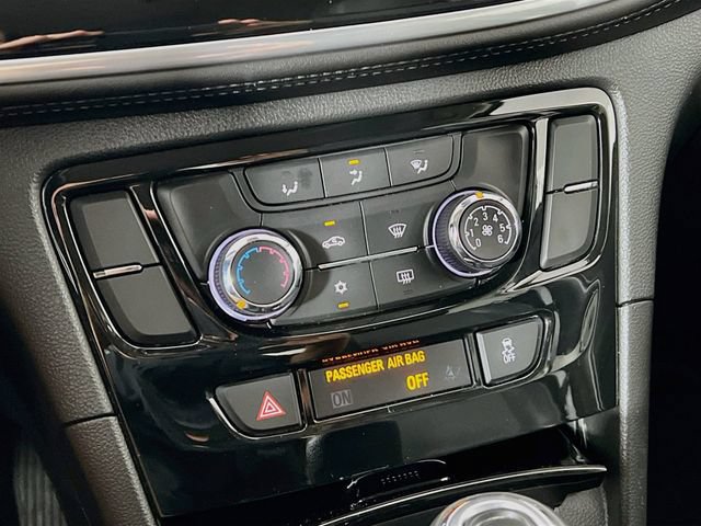 Used 2021 Buick Encore Preferred AWD/4WD image 19