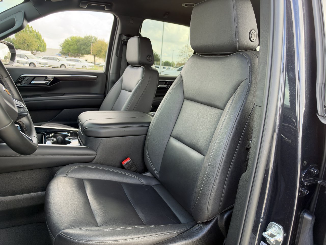 Certified 2025 Chevrolet Tahoe LT RWD image 24