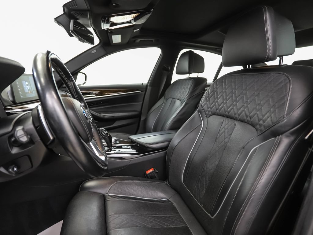 Used 2017 BMW 530i RWD image 11