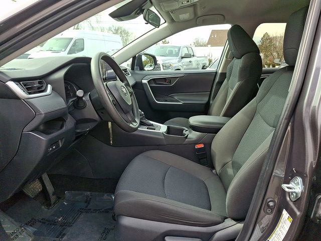 Used 2024 Toyota RAV4 LE image 15