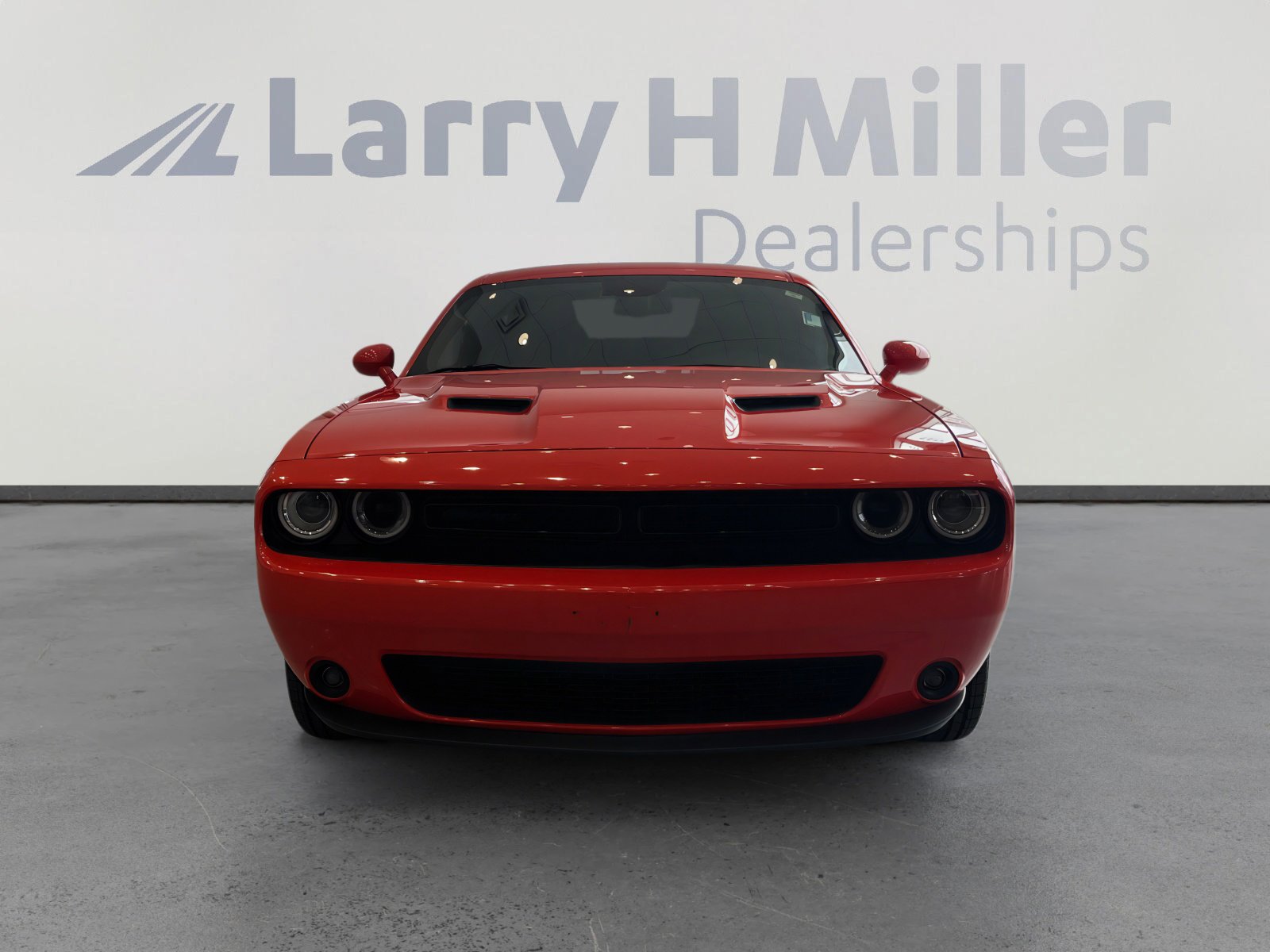 Used 2023 Dodge Challenger SXT w/ Blacktop Package image 8