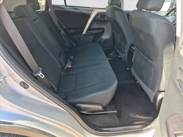Used 2018 Toyota RAV4 LE w/ All Weather Liner Package FWD image 20