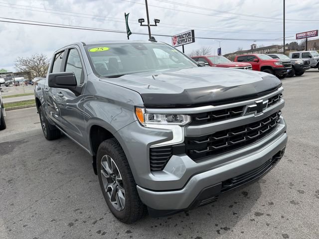 Used 2025 Chevrolet Silverado 1500 RST AWD/4WD image 3