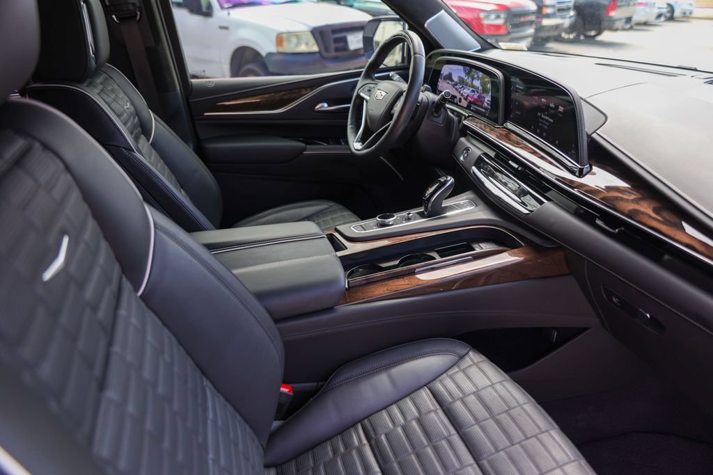 Used 2023 Cadillac Escalade Sport Platinum RWD image 32